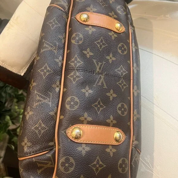 Louis Vuitton Galliera PM Monogram – Discontinued – Priced to Reflect Wear - Picture 3 of 8